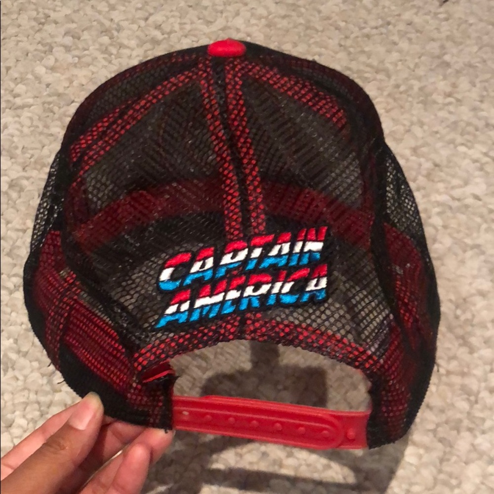 Captain America hat - Picture 2 of 3